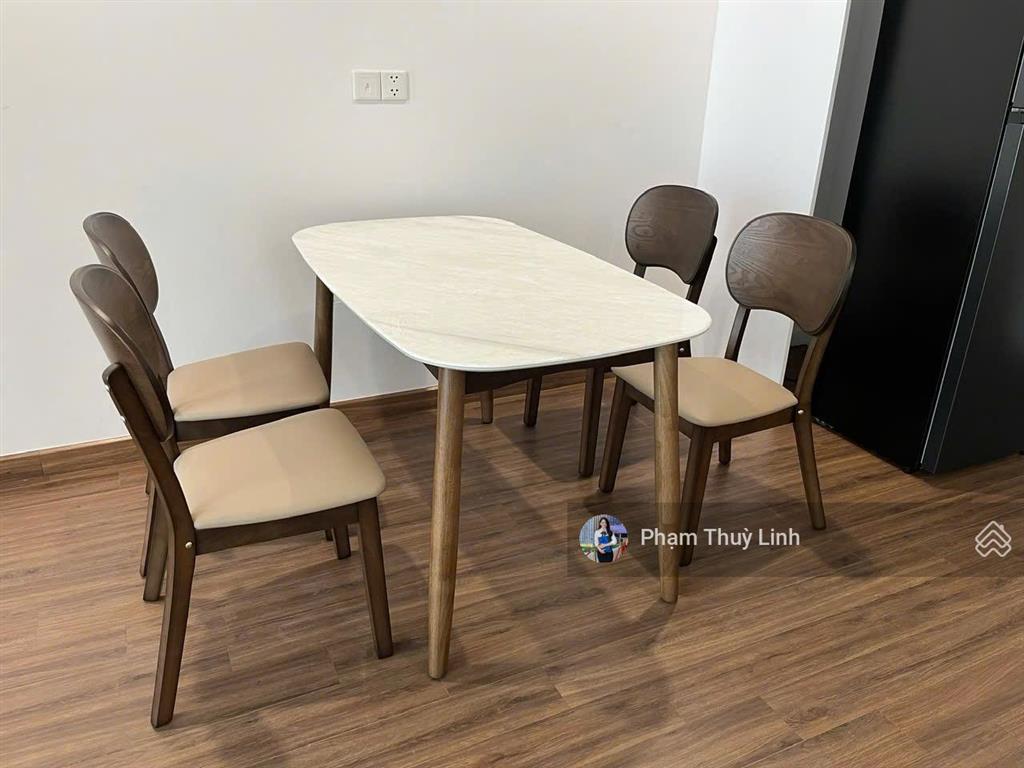 Cho thuê căn 1 phòng ngủ full đồ brg hilton giá 10 triệu bao phí quản lý.  0936 779 ***