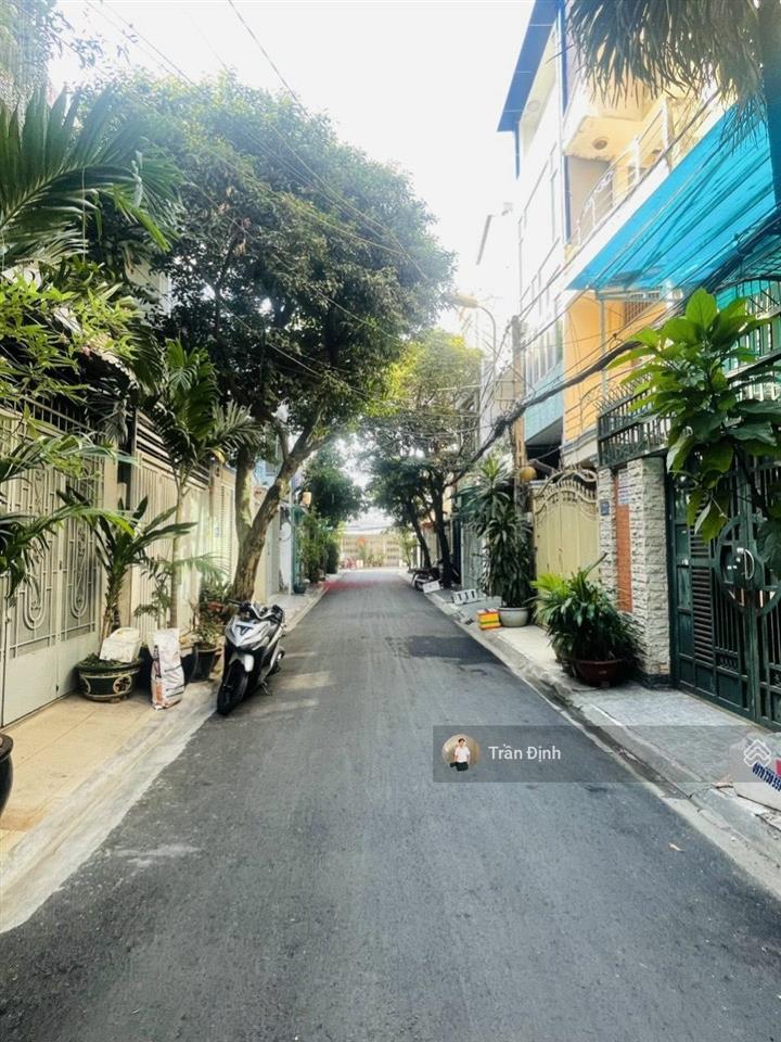 Bán nhà vị trí siêu khan hiếm bùi đình túy  khu cư xá công an  tương lại sát bên rạch xuyên tâm.