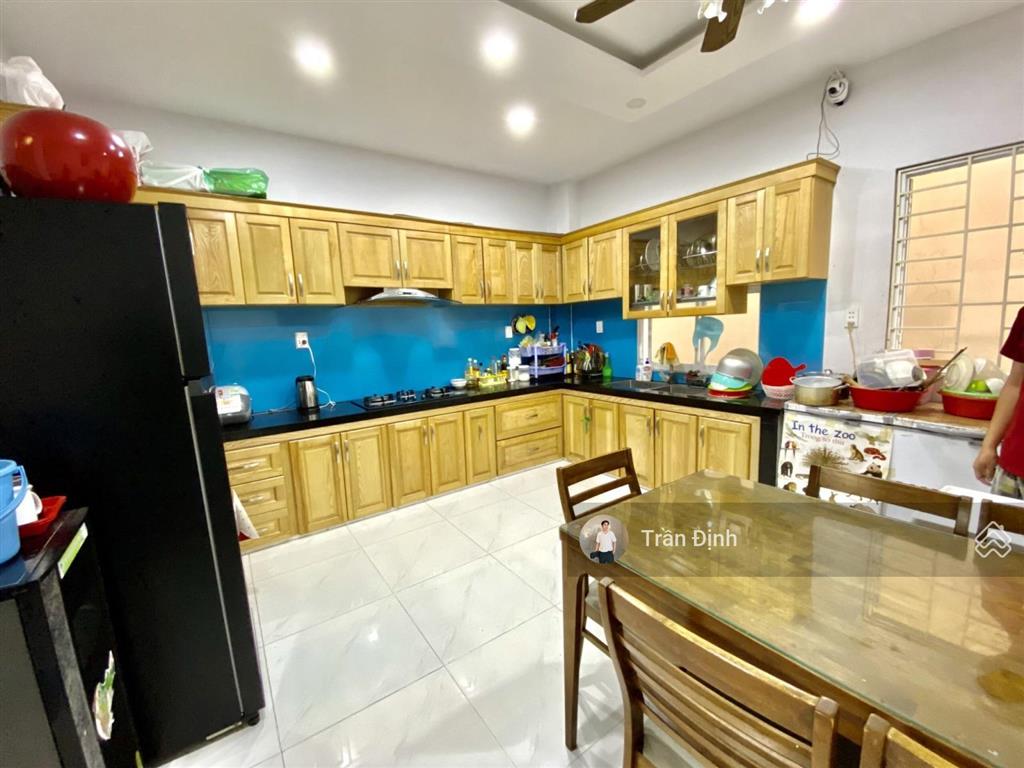 Bán nhà khu compound chỉ khoảng 10 căn tại hoàng hoa thám  nhà 5 tầng kiên cố  ô tô đỗ trước cửa