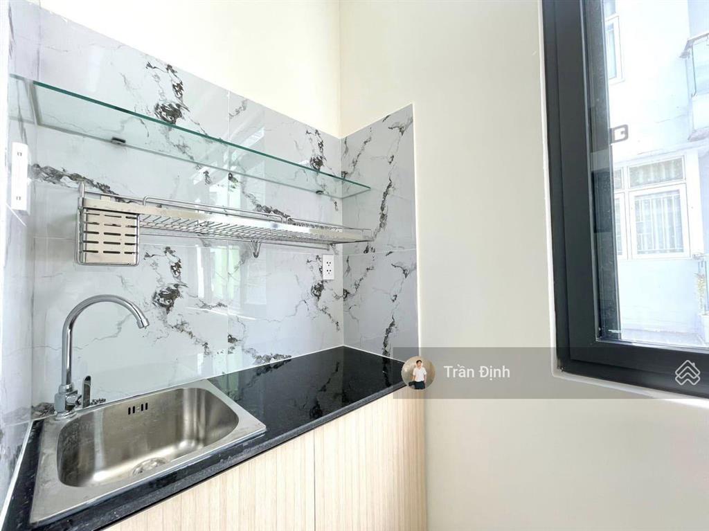 Siêu phẩm chdv ngang 7m kế bên vòng xoay hàng xanh  đang khai thác 65tr/tháng  cách mặt tiền 100m