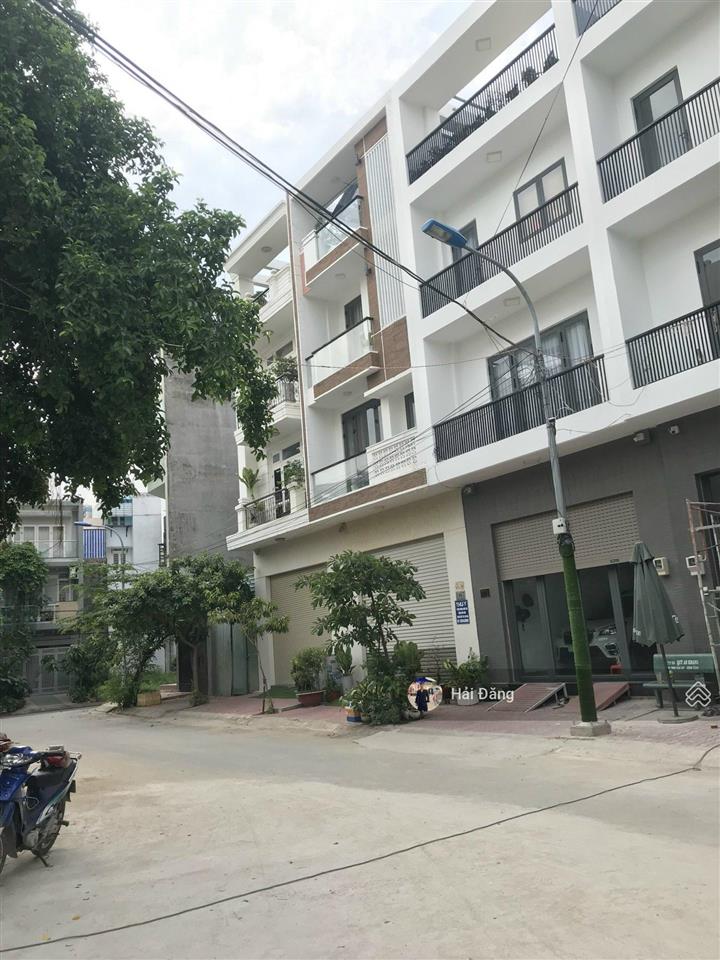 Bán nhà hẻm 1/ ngay cổng đh văn lang  đang khai thác 40tr/tháng  nhà mới 5 tầng ngang đẹp 5m