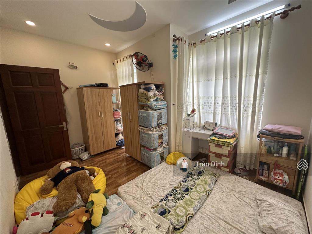 Ngay cổng đh văn lang  nhà 4 tầng hiện đại  ngang bề thế 4,5m  hàng hiếm phân khúc 11,5 tỷ