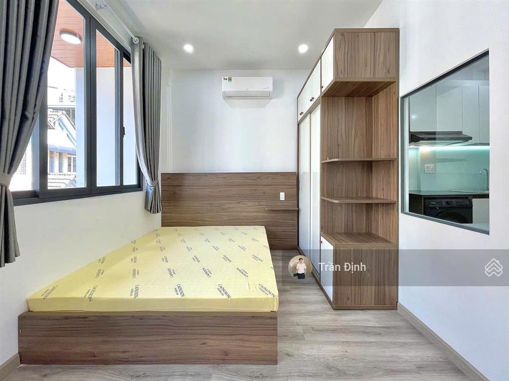 Chdv 7 phòng full khách  net 51 triệu/tháng  3 mặt hẻm 8m nguyễn xí  đón sóng rạch xuyên tâm.
