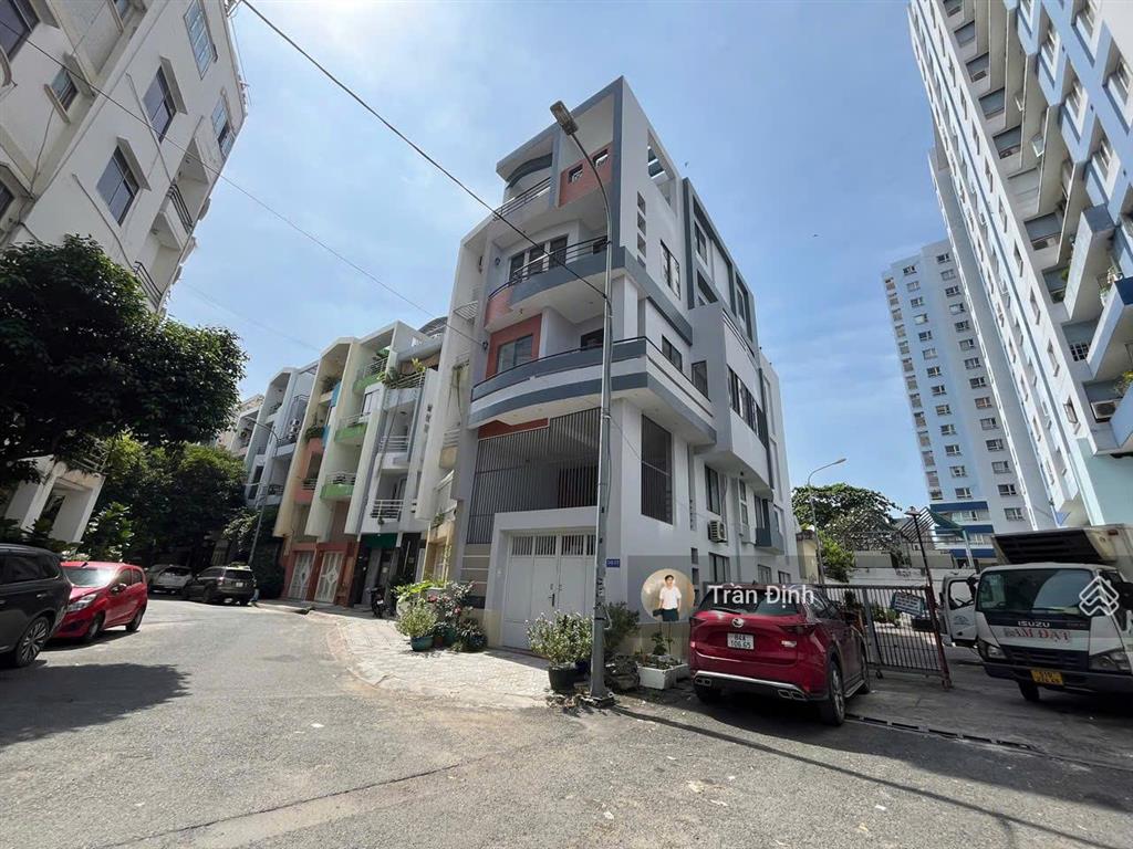 Bán nhà đang khai thác 30tr/tháng ngay hẻm 32 bùi đình túy  ngay rạch xuyên tâm vị trí khan hiếm
