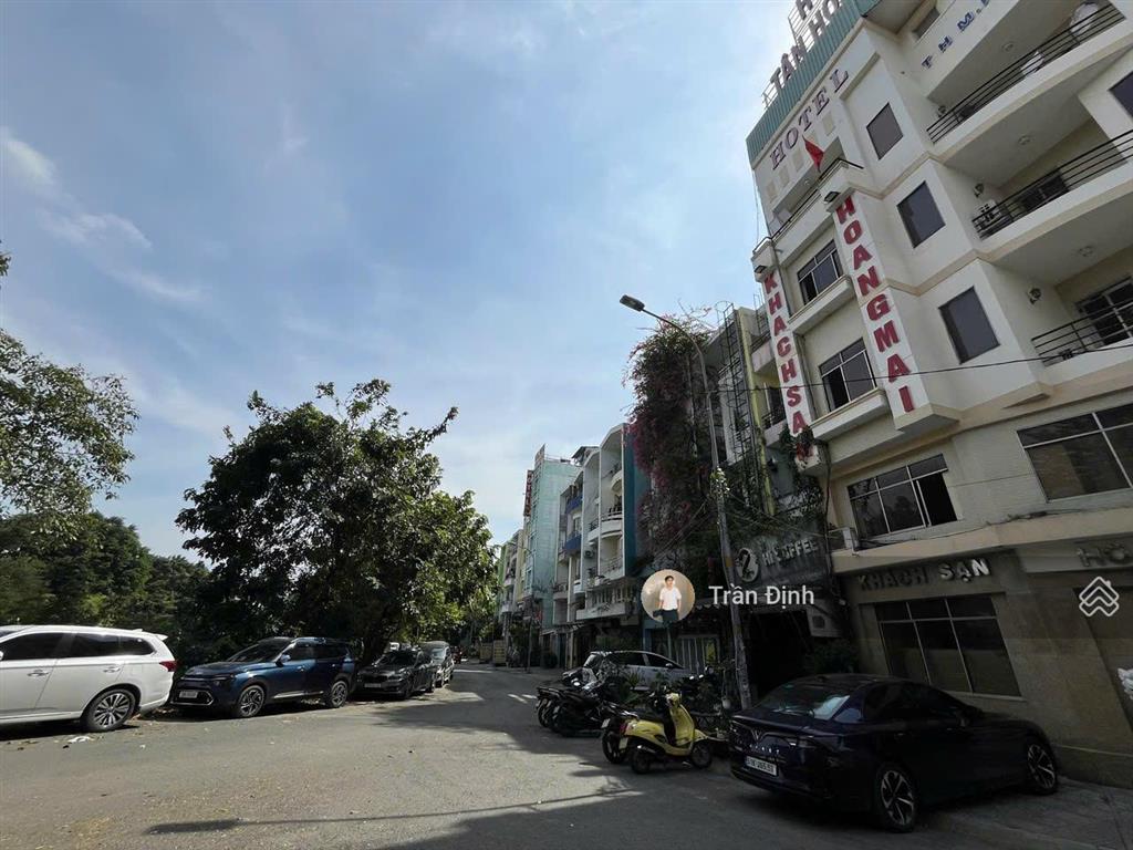 Bán nhà đang khai thác 30tr/tháng ngay hẻm 32 bùi đình túy  ngay rạch xuyên tâm vị trí khan hiếm