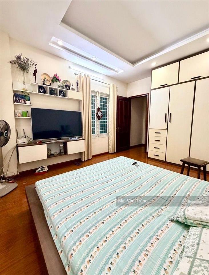 Cực hiếm! chỉ 7.75 tỷ bán nhà dân xây 40m207 ngủ hồ tùng mậu từ liêm, ngõ nông rộng 2.5m
