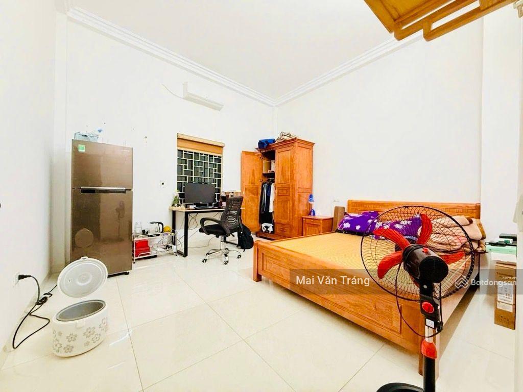 Bán nhà trần bình cầu giấy dân xây 38m2, ban công rộng, 2 thoáng, ngõ 2.5m gần ô tô7.7 tỷ