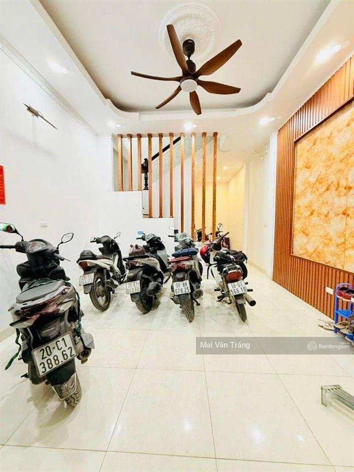 Bán nhà trần bình cầu giấy dân xây 38m2, ban công rộng, 2 thoáng, ngõ 2.5m gần ô tô7.7 tỷ