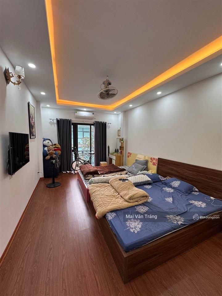 Cầu giấy  trần bình  gần đh thương mại! chỉ nhỉnh 7 tỷ bán nhà 36m2x5t, ngõ thông 5 tạ đỗ cửa