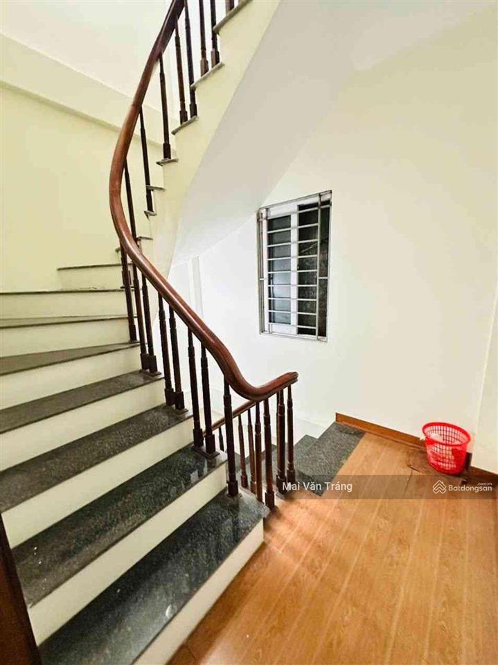 Bán nhà phú đô từ liêm, 30m ra ô tô cạnh bãi xe, 50m ra mặt phố lê quang đạo  35mx5t  nhỉnh 7 tỷ