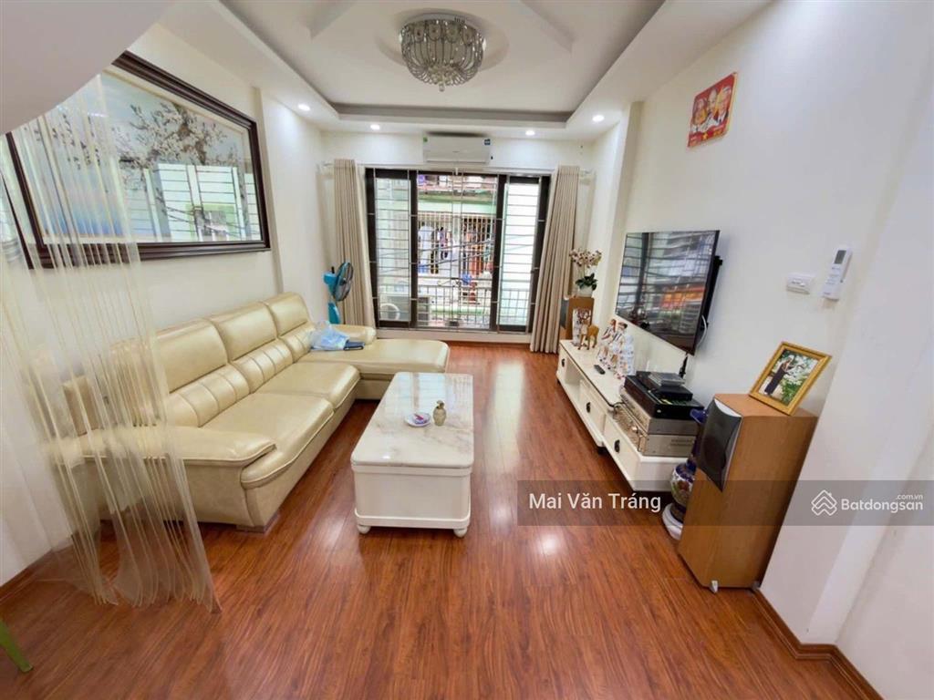 Bán nhà phú đô từ liêm  38m2 x 5t, thông sàn cực thoáng  gần bãi ô tô  chỉ hơn 7 tỷ