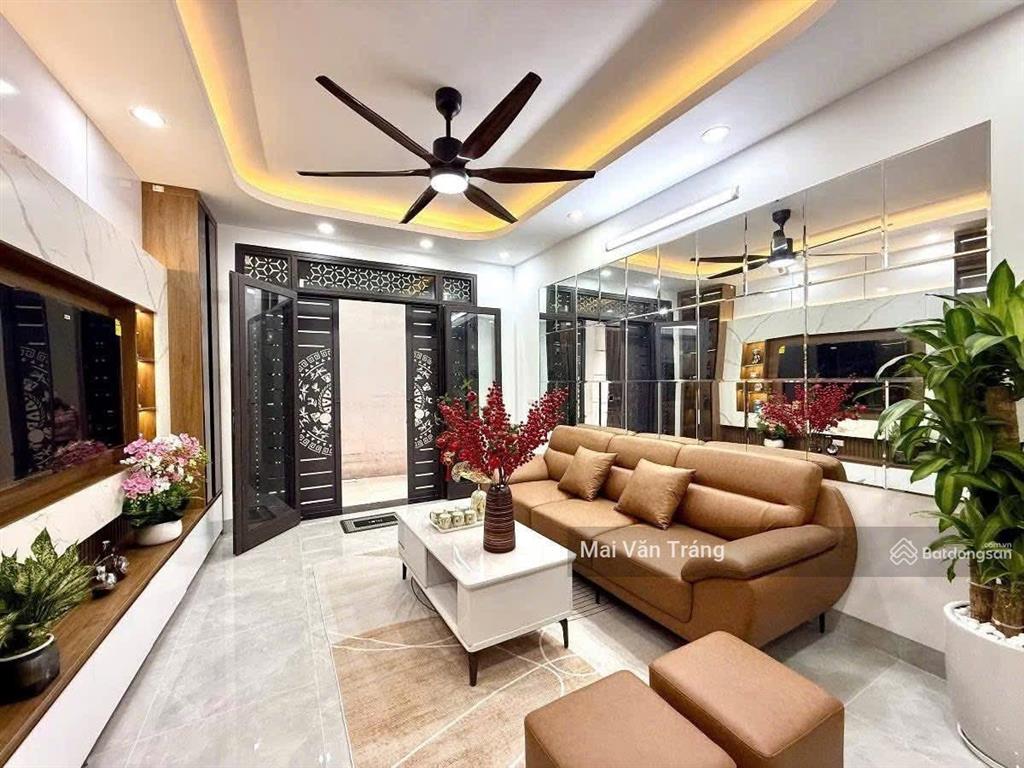 Chỉ 7,95 tỷ bán nhà 41m2x5t dân xây 2 thoáng ô chờ thang máy 30m ra mặt phố phú đô ô tô tránh