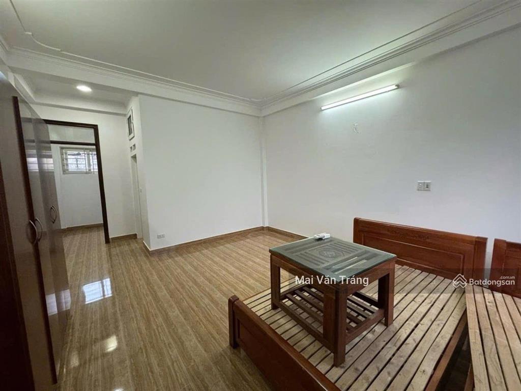 Bán gấp nhà trần bình cầu giấy, 33m2x6t, ngõ rộng 2,5m gần ô tô  chỉ 7,05 tỷ