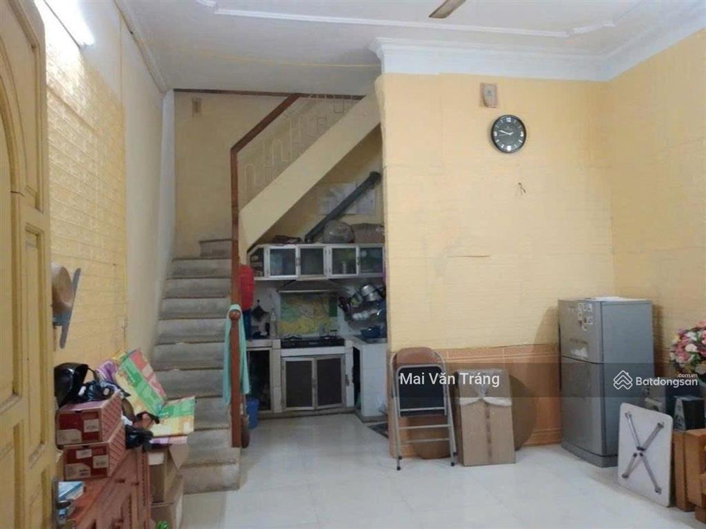 Chỉ 5.5 tỷ bán nhà hồ tùng mậu  cầu giấy  ngõ nông rộng, 70m ra mặt phố  30m2 x 2 tầng