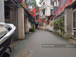 Cho thuê nhà ngõ 230 mễ trì thượng 68m2x3t, 03 ngủ có sân để xe rộng ô tô lùi cửa 10.5 tr/tháng