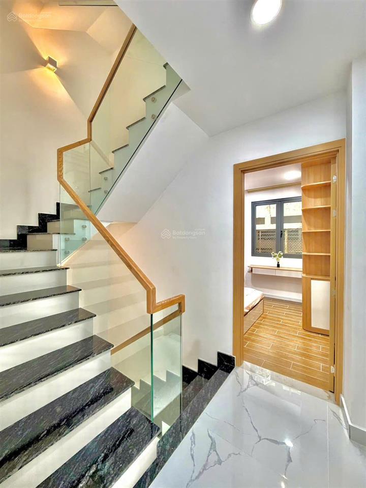 Hot! nhà mới đẹp hoàng văn thụ, phú nhuận, cách mt 20m. dt 3,7x10 nở hậu 5 tầng giá 8,68 tỷ