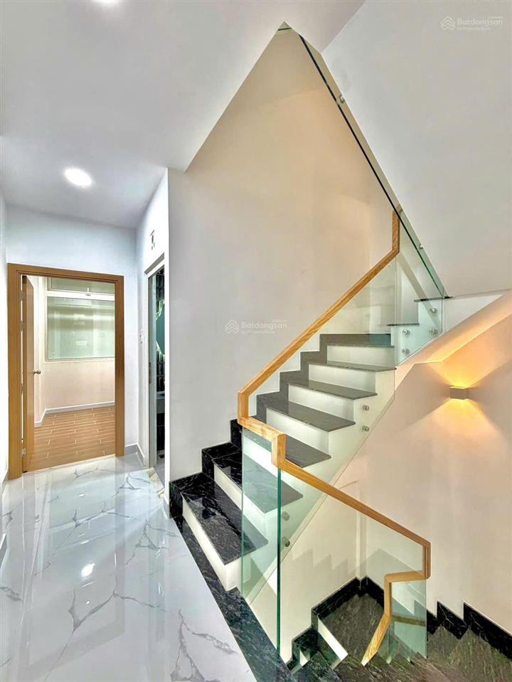 Hot! nhà mới đẹp hoàng văn thụ, phú nhuận, cách mt 20m. dt 3,7x10 nở hậu 5 tầng giá 8,68 tỷ