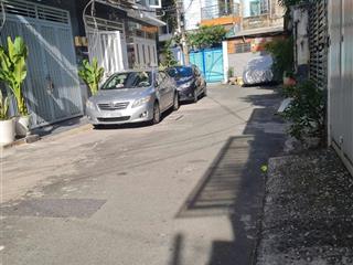 Duy nhất. nhà hxh phan đăng lưu, phú nhuận. dt 4,5x13m vuông vức3 tầng giá 11 tỷ thương lượng
