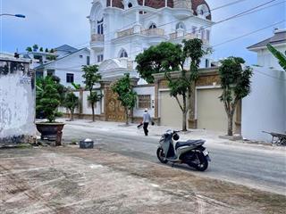 Nền biệt thự khu văn phòng chính phủ hẻm 389 ql13  đinh thị thi kđt vạn phúc, hiệp bình phước tđ