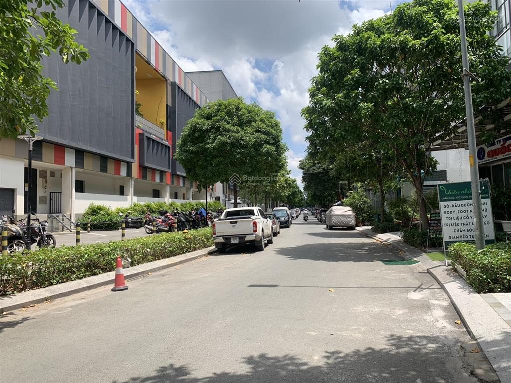 Biệt thự phố vạn phúc city ngang 7m nở hậu, thang máy, giá tốt chốt ngay