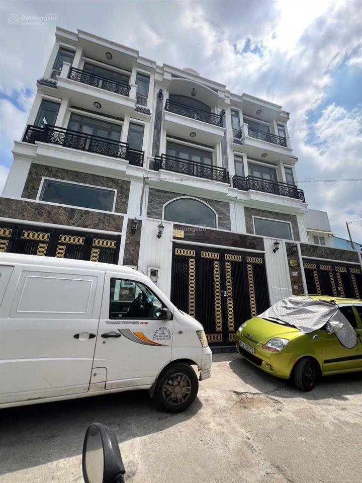 Căn góc 2 mặt tiền  5 tầng sát ql13, đối diện vạn phúc  giá chỉ 8,9 tỷ
