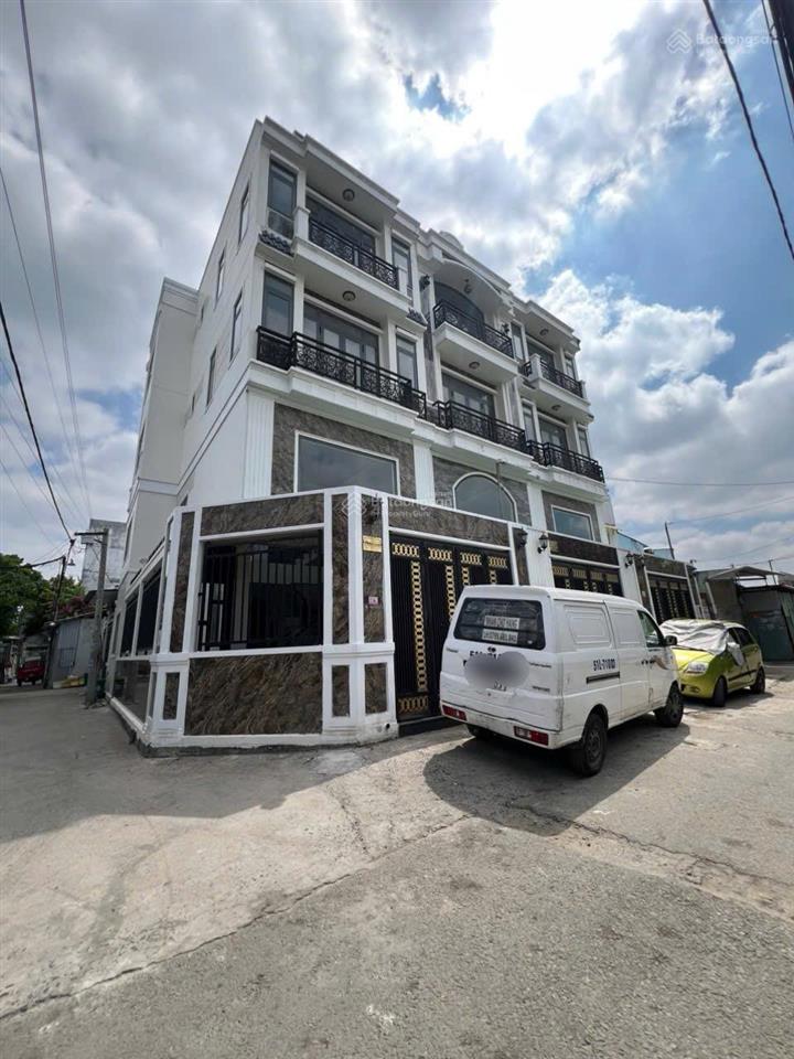 Căn góc 2 mặt tiền  5 tầng sát ql13, đối diện vạn phúc  giá chỉ 8,9 tỷ