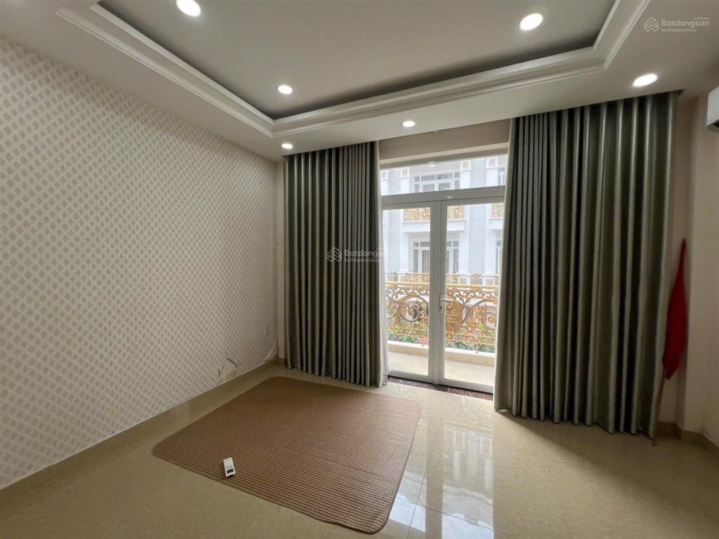 Nhà 5 tầng khu dân cư lộc vừng ngay quốc lộ 13, vị trí vàng