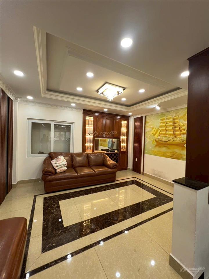 Nhà 5 tầng khu dân cư lộc vừng ngay quốc lộ 13, vị trí vàng