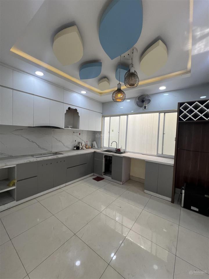 Siêu phẩm 6 tầng thang máy xịn sát phạm văn đồng, dòng tiền ngon 13,5 tỷ chốt ngay