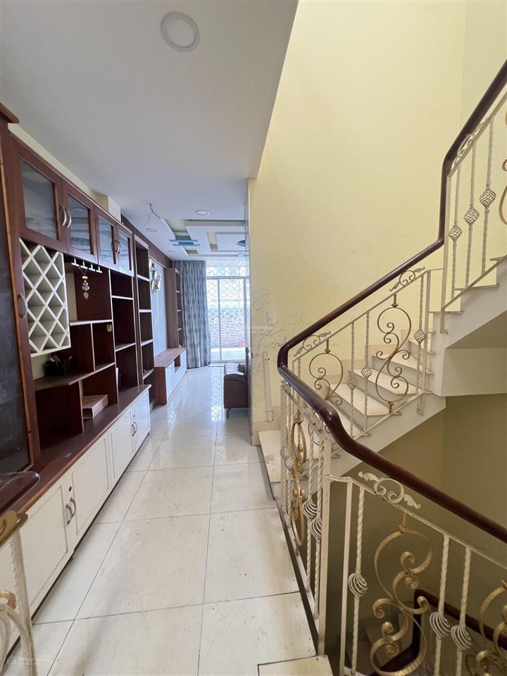 Siêu phẩm 6 tầng thang máy xịn sát phạm văn đồng, dòng tiền ngon 13,5 tỷ chốt ngay