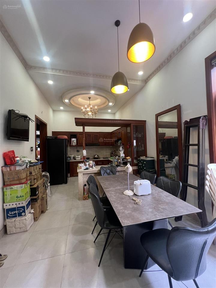 Biệt thự sát đường hiệp bình, 230m2 giá chỉ 15,5 tỷ ra gigamall phạm văn đồng chỉ 5 phút