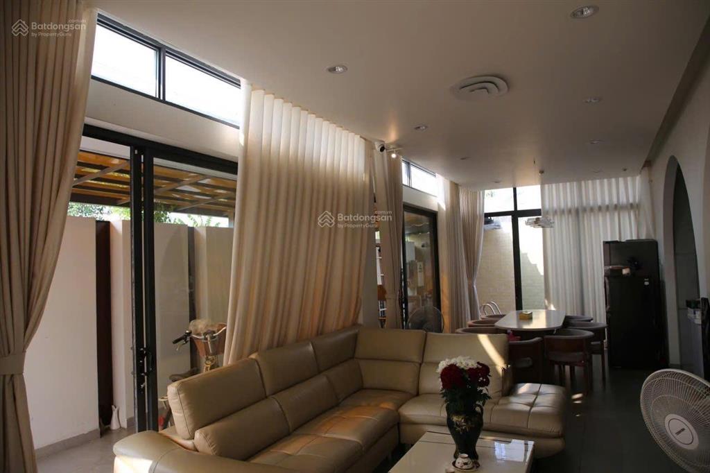 Chủ cần bán biệt thự góc hai mặt tiền, 2 tầng có hồ bơi, 235m2 giá 38 tỷ hiệp bình chánh thủ đức