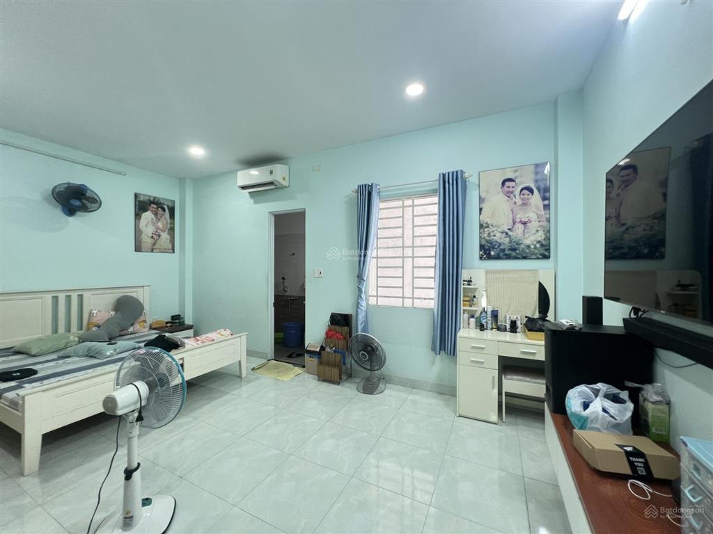 Chủ cần bán biệt thự 3 tầng ngay tttm gigamall phạm văn đồng, hbc, thủ đức cách sông chỉ 200m