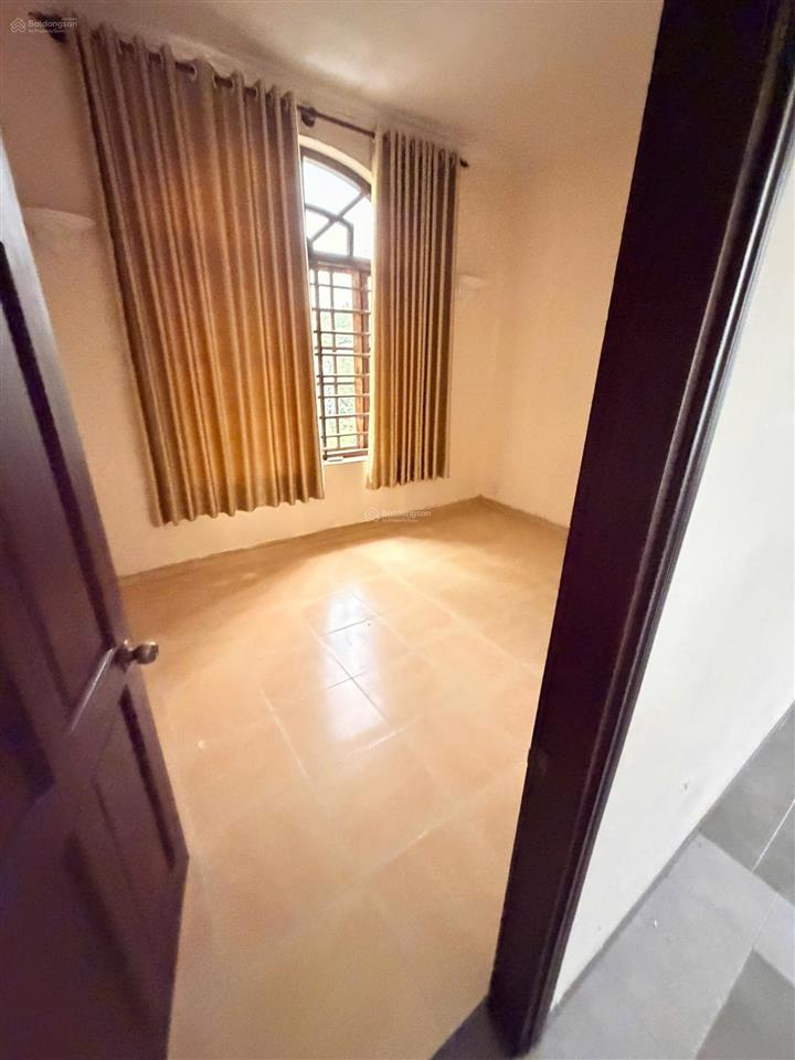 Cho thuê biệt thự sân vườn hiệp bình chánh 300m², gara ô tô, giá chỉ 35 triệu/tháng