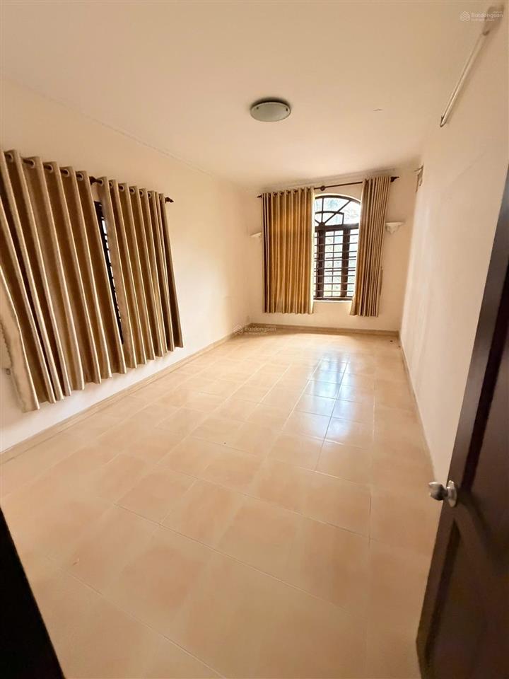 Cho thuê biệt thự sân vườn hiệp bình chánh 300m², gara ô tô, giá chỉ 35 triệu/tháng