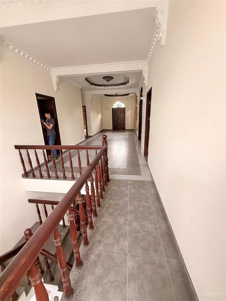 Cho thuê biệt thự sân vườn hiệp bình chánh 300m², gara ô tô, giá chỉ 35 triệu/tháng