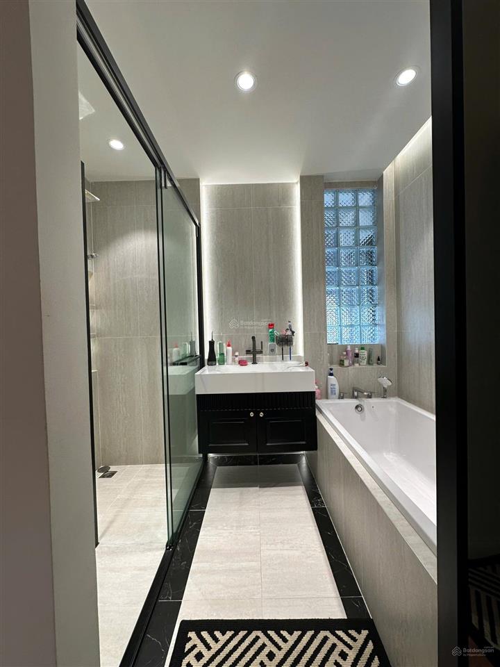 Hot! nhà đẹp 128m2 khu bên sông  sát gigamall hiệp bình chánh 4pn chỉ 20 tỷ tl