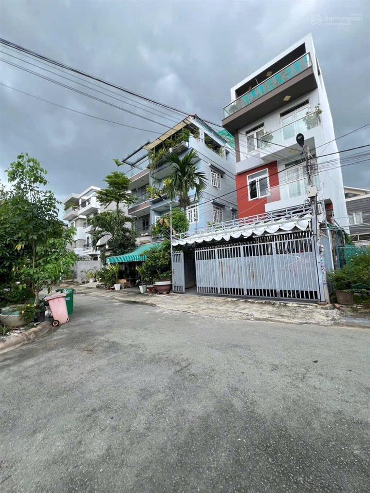 Cần bán gấp, nền đất khu văn phòng chính phủ hẻm 389 quốc lộ 13 121 m2 giá chỉ 10,5 tỷ