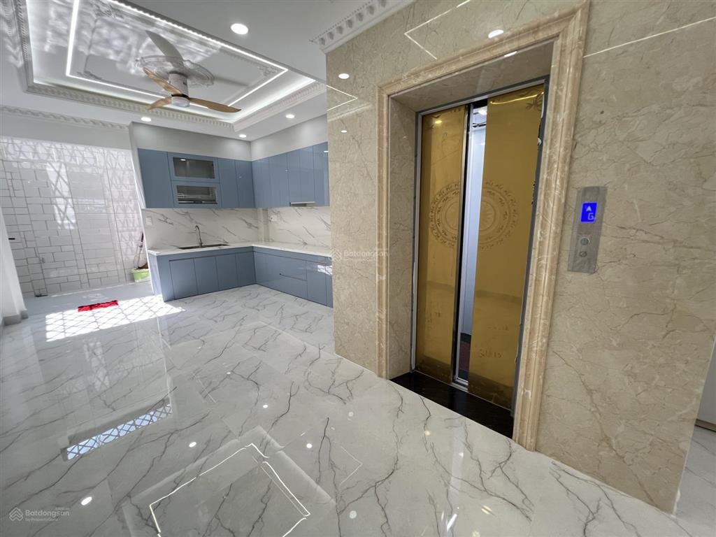 Cg siêu phẩm nhà xây mới 5 tầng có thang máy | đối diện kđt vạn phúc