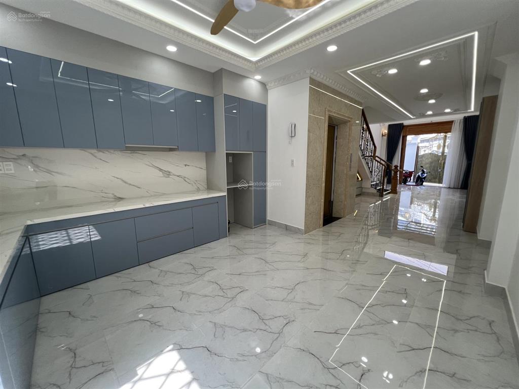Cg siêu phẩm nhà xây mới 5 tầng có thang máy | đối diện kđt vạn phúc