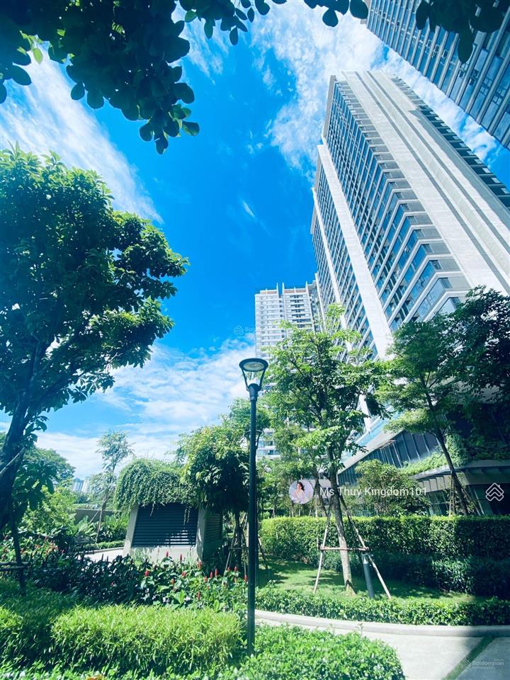 Bán căn 2pn kingdom 101 block a, b, c nội thất cđt giá 7,77 tỷ bao thuế phí