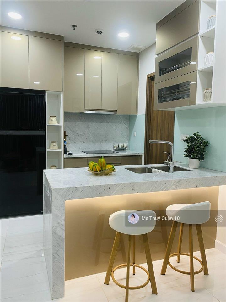 Chốt trong hôm nay thuê căn góc kingdom 101 tặng ngay tủ lạnh mới 2pn full nội thất