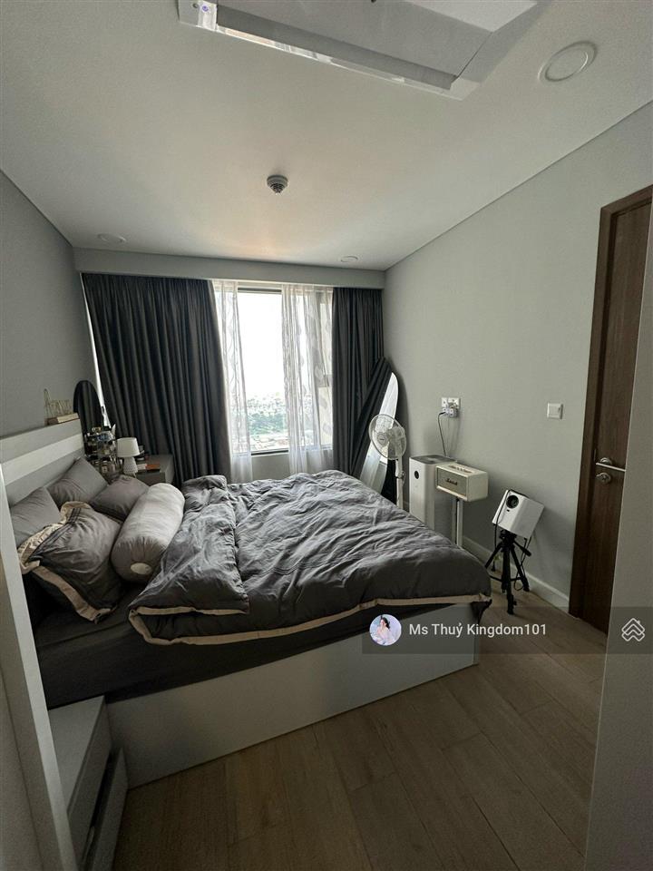 Bán căn 2pn kingdom 101 block a, b, c nội thất cđt giá 7,77 tỷ bao thuế phí