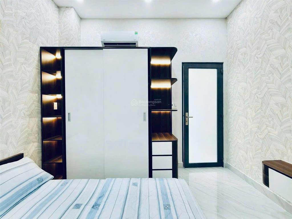 Bán nhà phố mới xinh ngay trung tâm p16 gò vấp