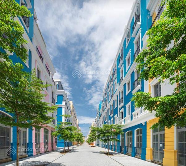 Cần bán gấp căn góc trục d1 cách biển bãi kem vài bước chân gần quảng trường giá 2x tỷ, 0919 755 ***