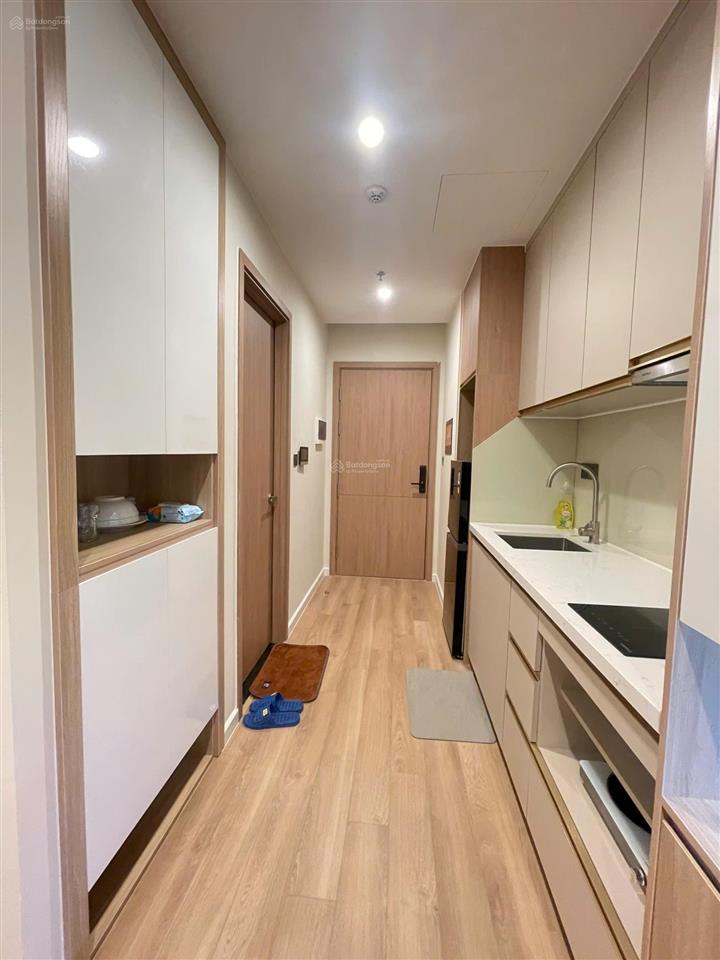 Chính chủ bán căn hộ studio 30m2 chếch biển. full nội thất, trung tâm du lịch bãi cháy, hạ long