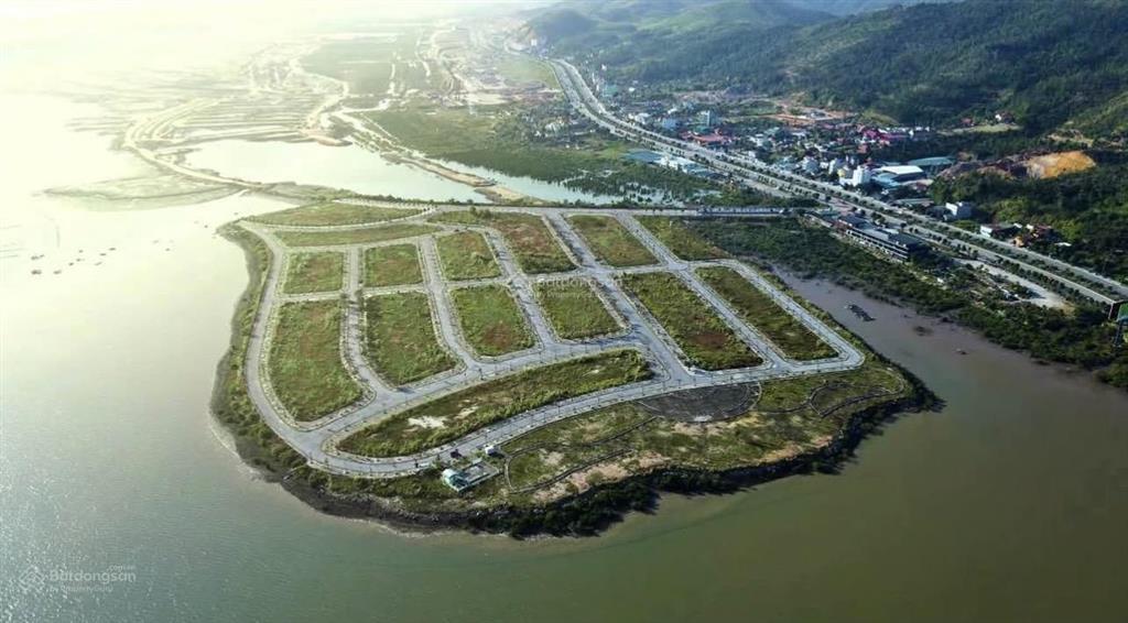 Chính chủ bán đất biệt thự đảo hoa 300m2 giáp biển, nối liền dự án vinhomes hạ long xanh