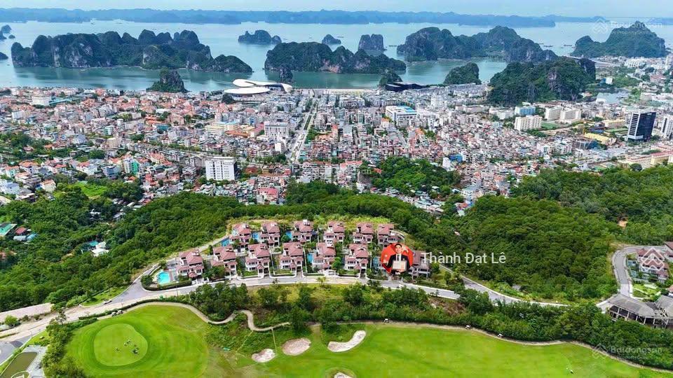 Chính chủ bán biệt thự 3,5 tầng 150m² tại khu nghỉ dưỡng đồi flc trung tâm cột 3 cột 5, hạ long