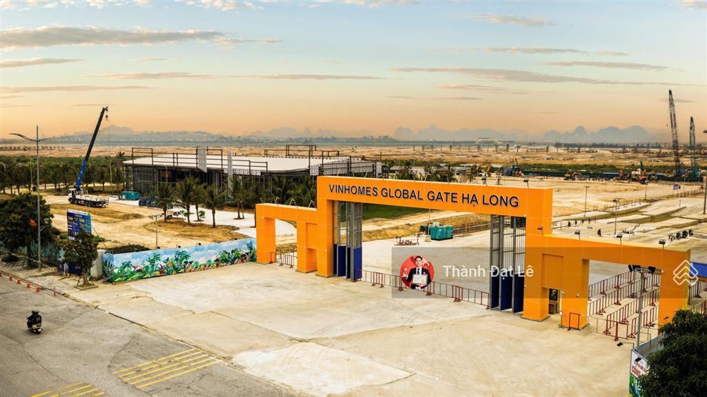 Cđt vinhomes ra mắt siêu đô thị 18 tỷ usd ven vịnh di sản trung tâm du lịch tại kđt hạ long xanh.