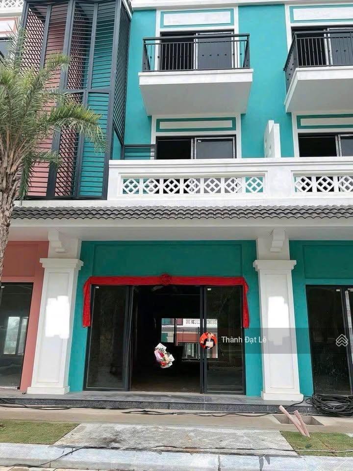 Bán shophouse 5 tầng 95m2 ven biển tại kđt nghỉ dưỡng sonasea vân đồn harbor city, quảng ninh.